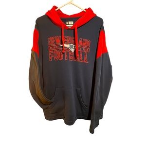 Men’s Large NFL New England Patriots Hooded pullover sweatshirt red and blue